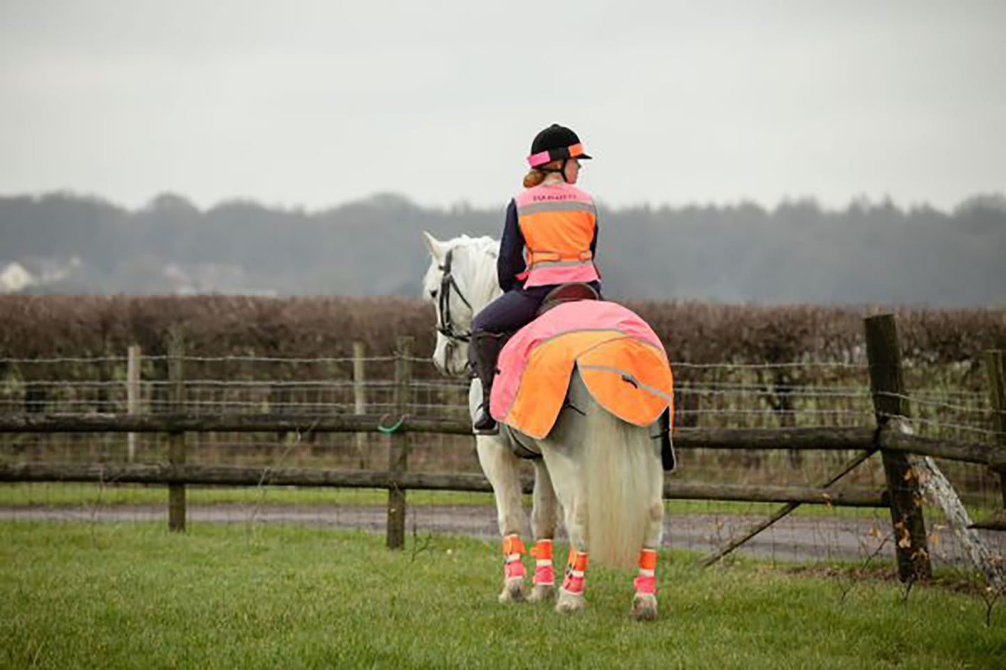 Equisafety Hi-Vis Waterproof Quarter Sheet Pink/Orange